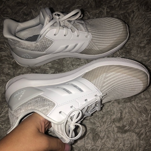 White Adidas, Size 5. Fits a 6 & 1/2 - Picture 2 of 5
